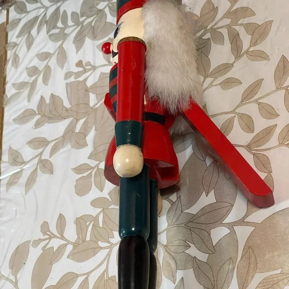 15 inches Christmas Nutcracker Decoration Soldier in Red and Green Outfit - Picture 5 of 6